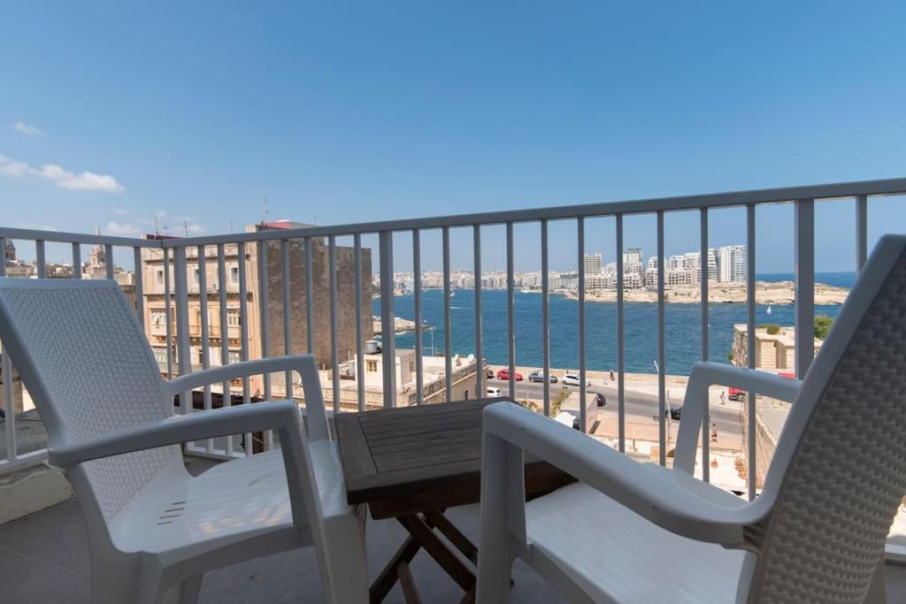 Vallettastay - Harbor View Gem -Sea View 2 Bed Apt Exterior photo